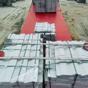 遵义 芝麻白仿形加直形路沿石出货日常