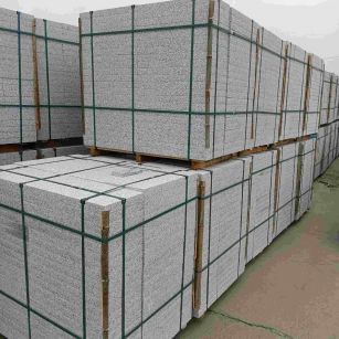 遵义 白麻花岗岩石材荔枝面地铺石（300*600*50）