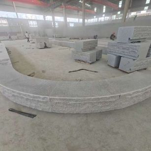 遵义 芝麻白异形坐凳，自然面光面弧形加工