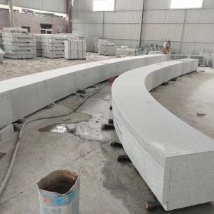 遵义芝麻白花岗岩石板材 园林光面弧形坐凳