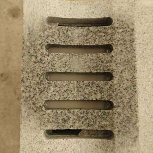 遵义 芝麻白拉丝面花岗岩U型开槽排水槽