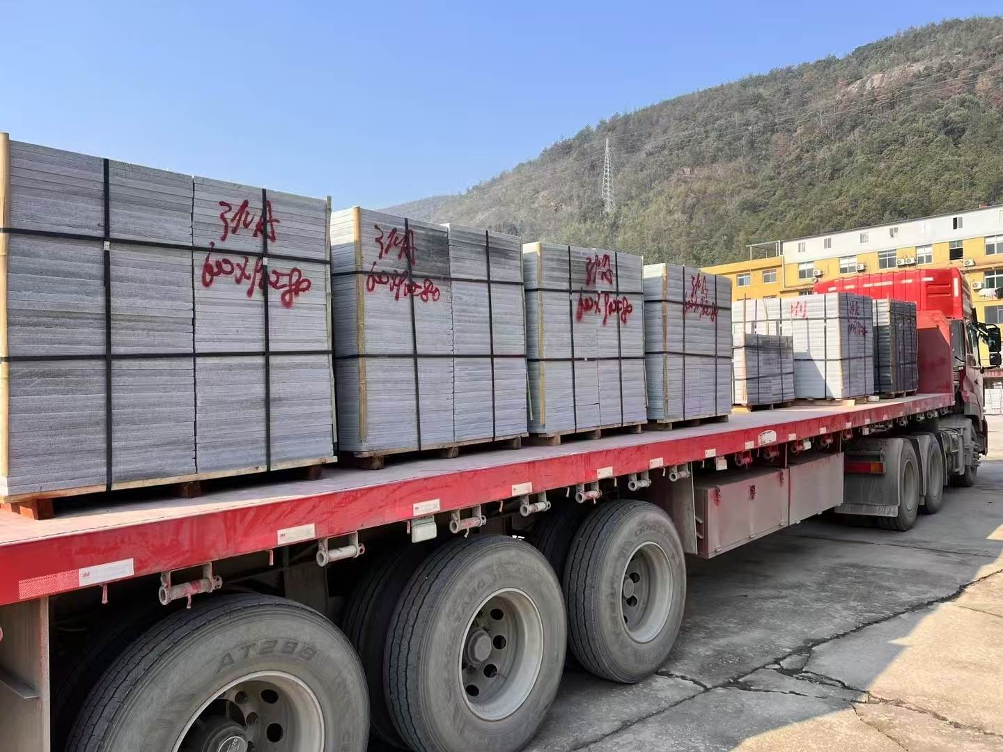 遵义 芝麻灰地铺石出货日常