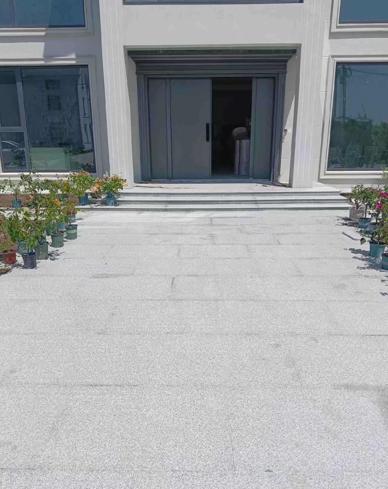 遵义 芝麻白花岗岩地铺石地面铺装