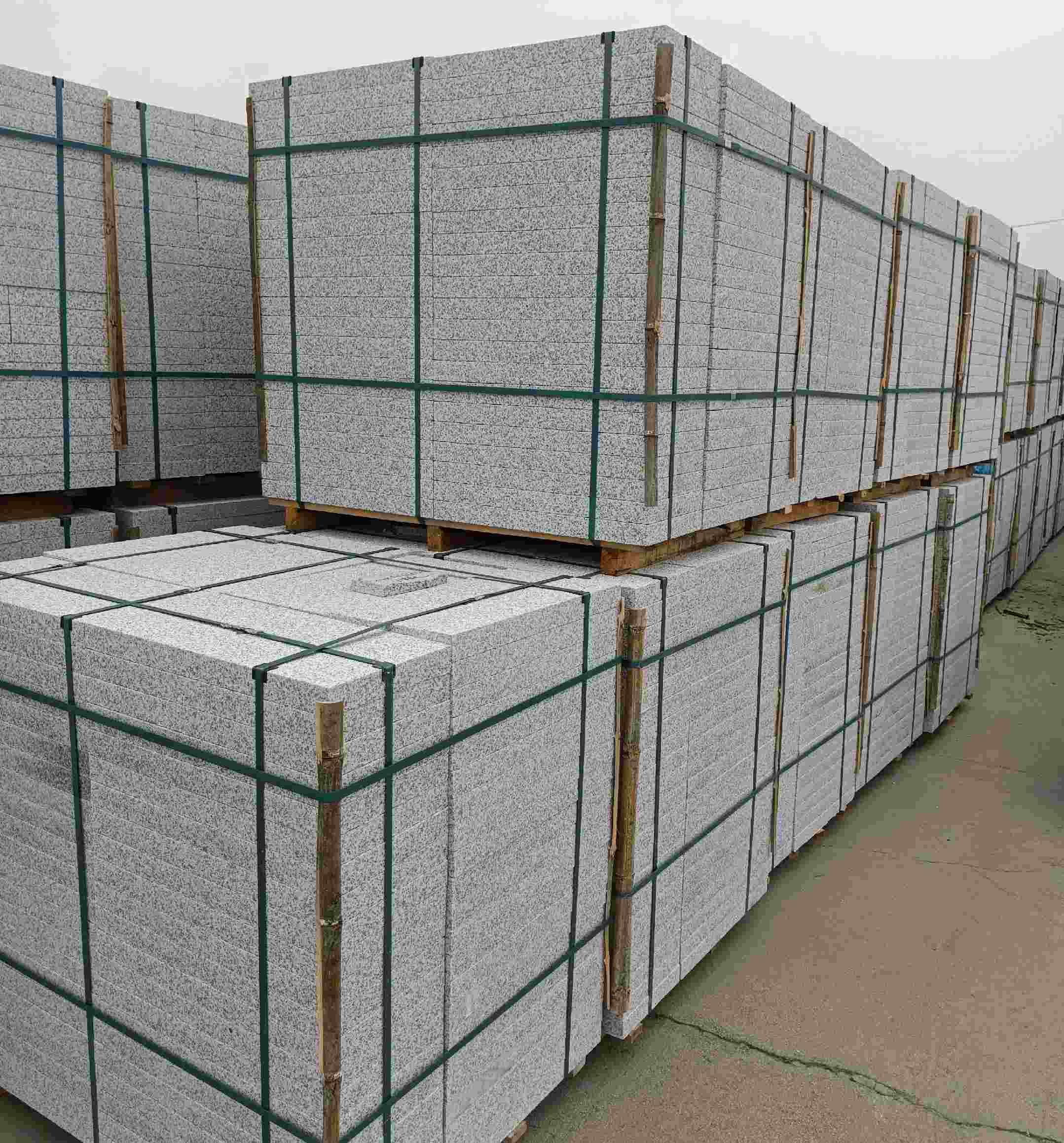 遵义 白麻花岗岩石材荔枝面地铺石（300*600*50）