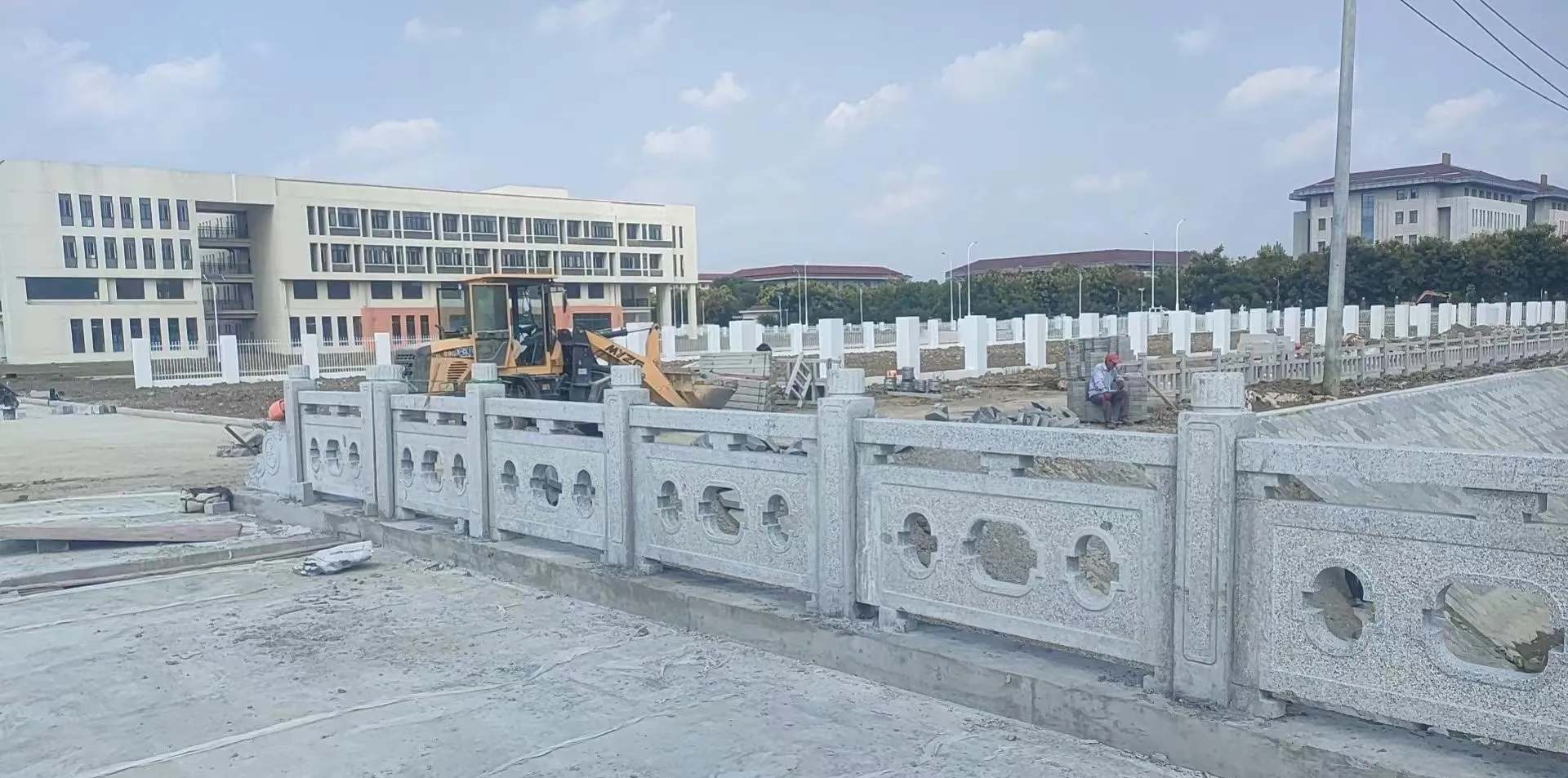 遵义 白麻花岗岩荔枝面河道栏杆