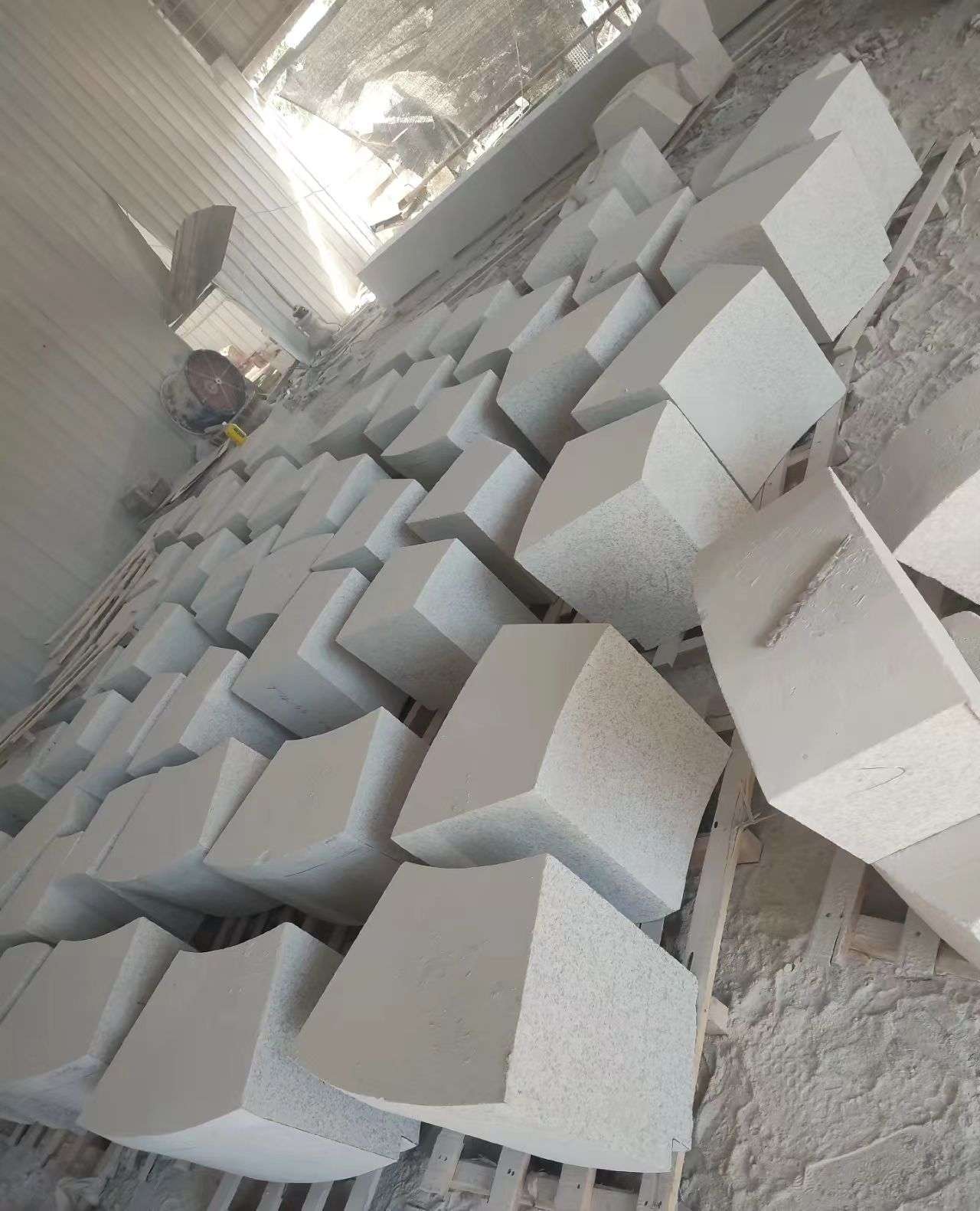 遵义 白麻花岗岩异形坐凳