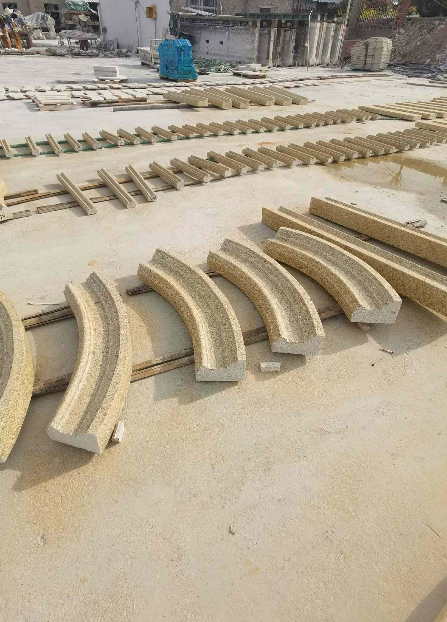 遵义 黄金麻花岗岩别墅线条