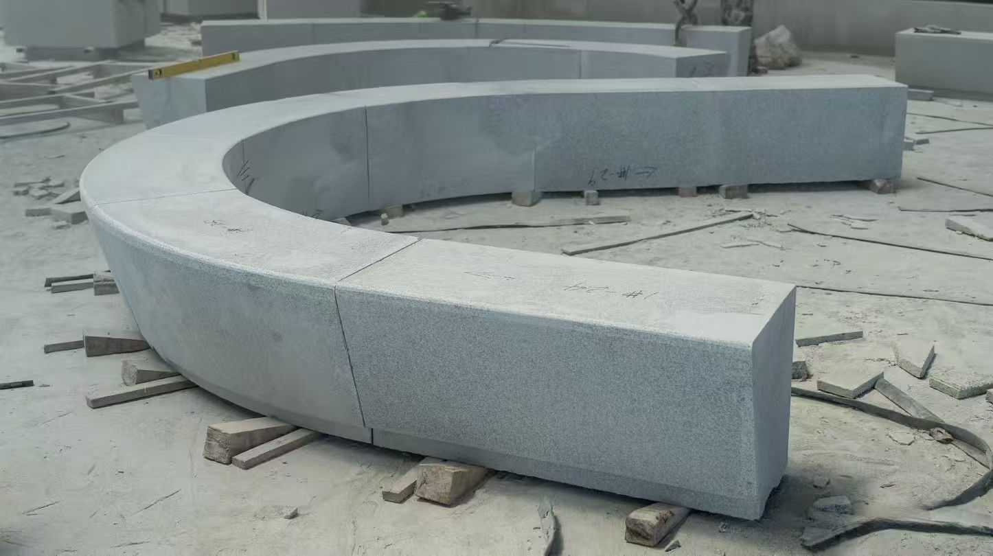 遵义 芝麻白花岗岩光面弧形坐凳