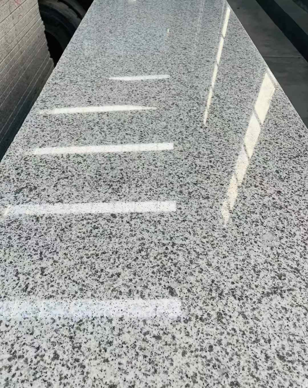 遵义 白麻花岗岩光面毛板