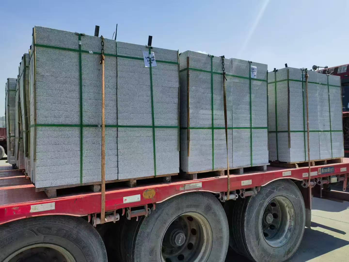 遵义芝麻白花岗岩出货日常地铺石