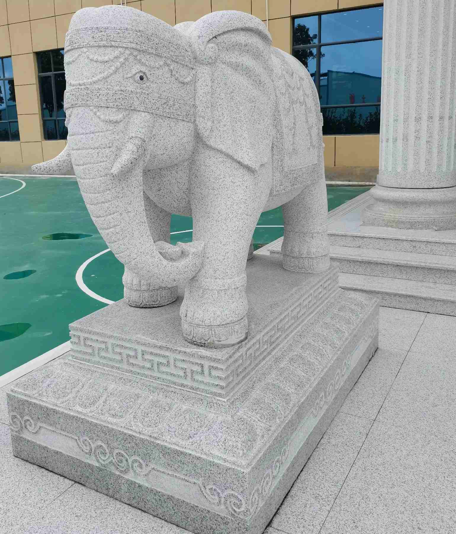 遵义 白麻花岗岩动物异形石雕-大象